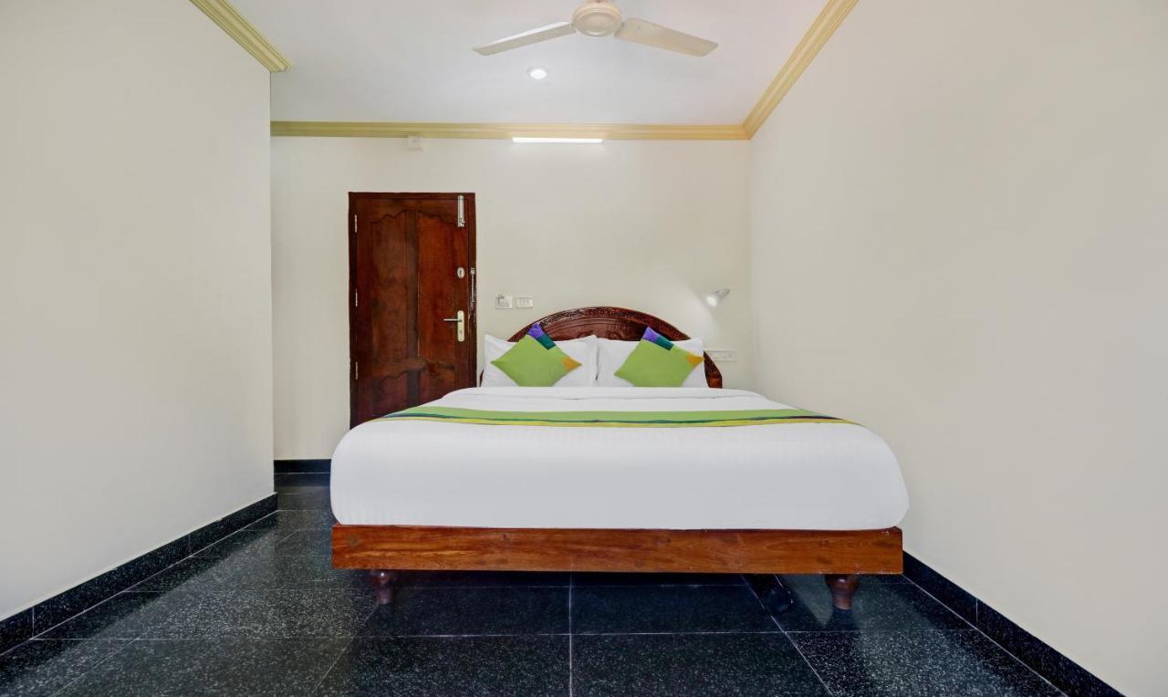Itsy Hotels The Waters Edge Beach Resort Kovalam Buitenkant foto