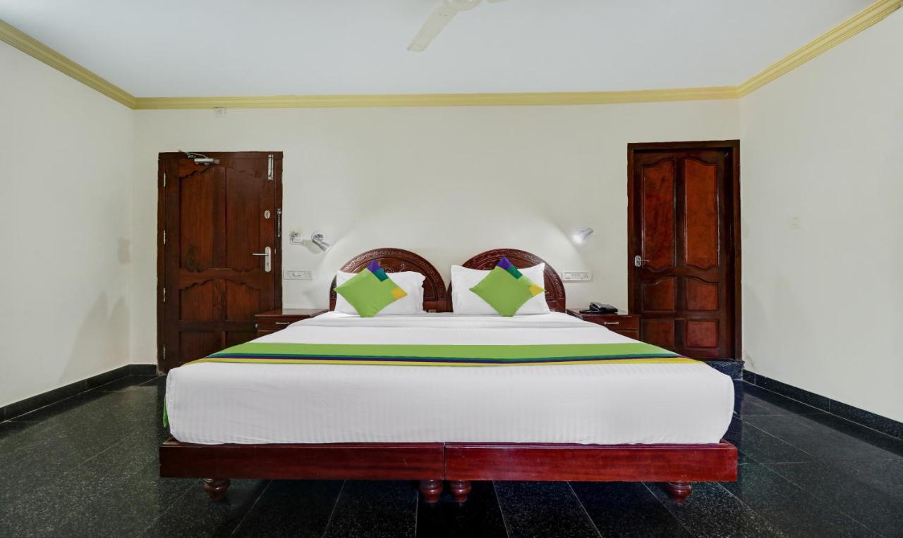 Itsy Hotels The Waters Edge Beach Resort Kovalam Buitenkant foto